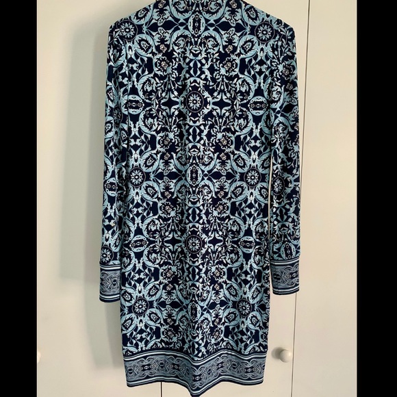 White House Black Market Embroidered V Neck Shift Dress Size XS (NWOT, Like New) - Picture 3 of 8